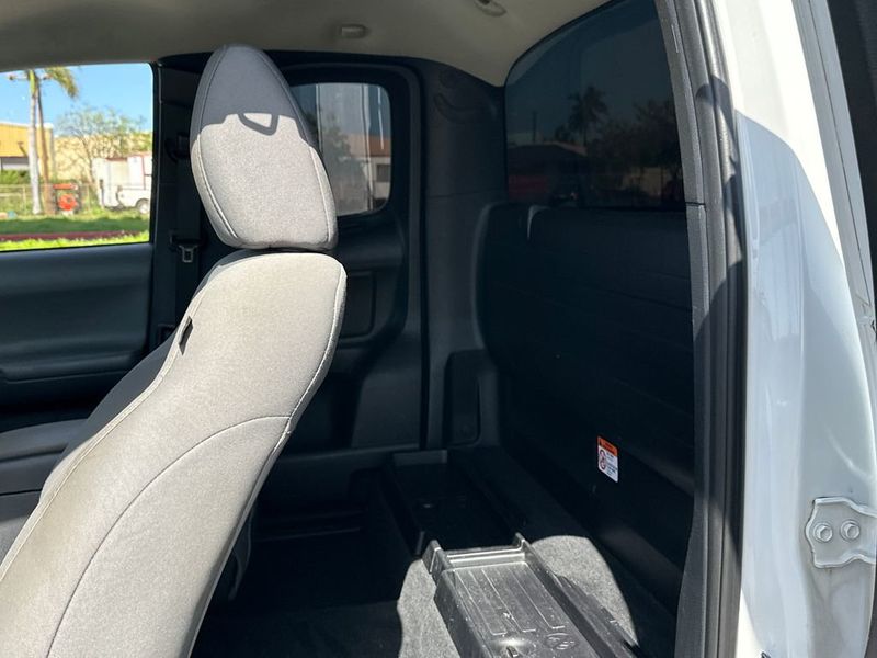 2019 Toyota Tacoma SR - 22980613 - 13