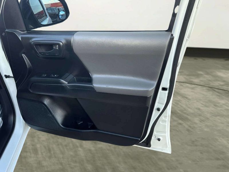 2019 Toyota Tacoma SR 4x2 4dr Access Cab 6.1 ft LB - 23012138 - 16
