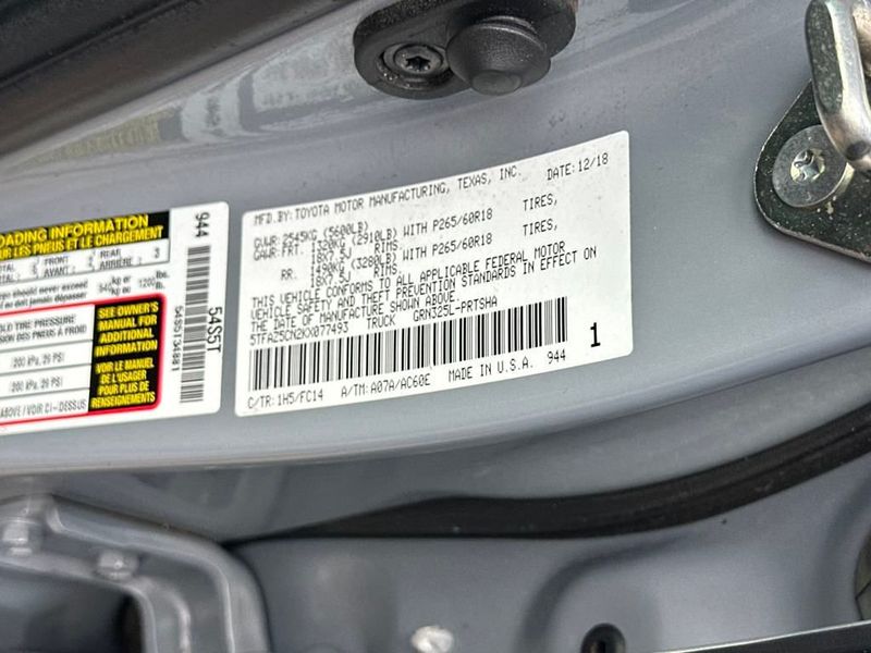 2019 Toyota Tacoma SR5 photo 19