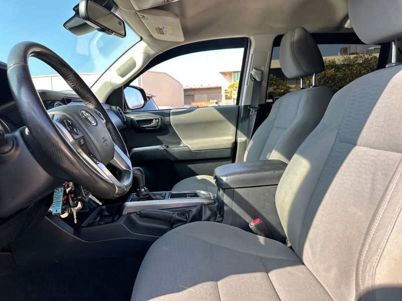 2019 Toyota Tacoma SR5 - 22954276 - 13