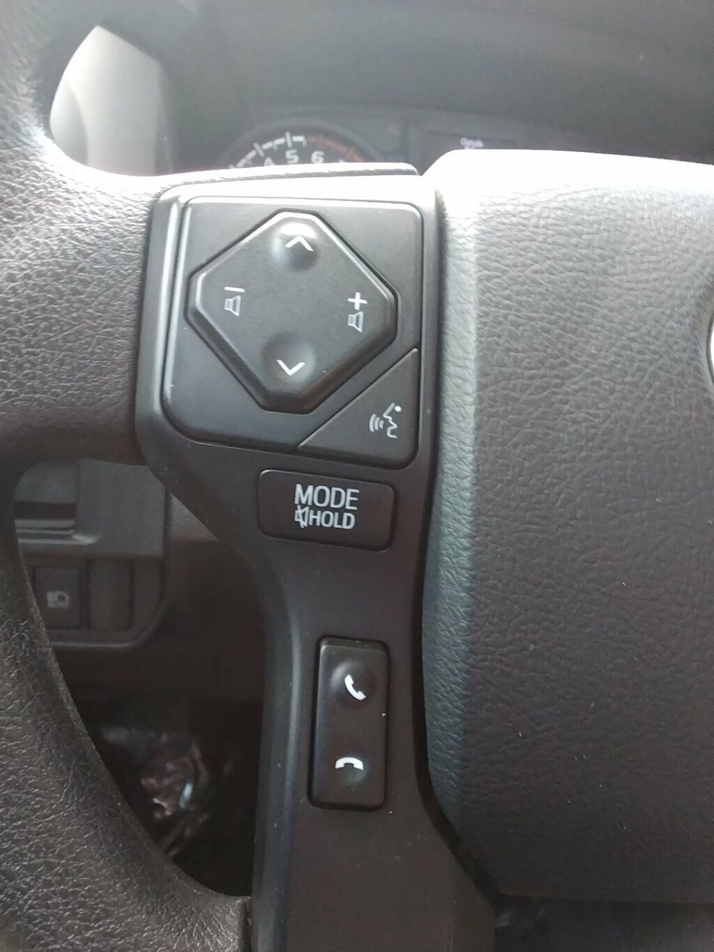 2019 Toyota Tacoma SR5 4x4 photo 11