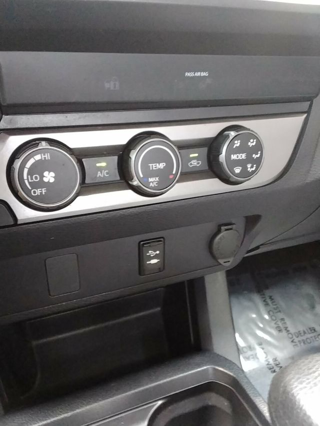 2019 Toyota Tacoma SR5  4X4 - 22919069 - 18