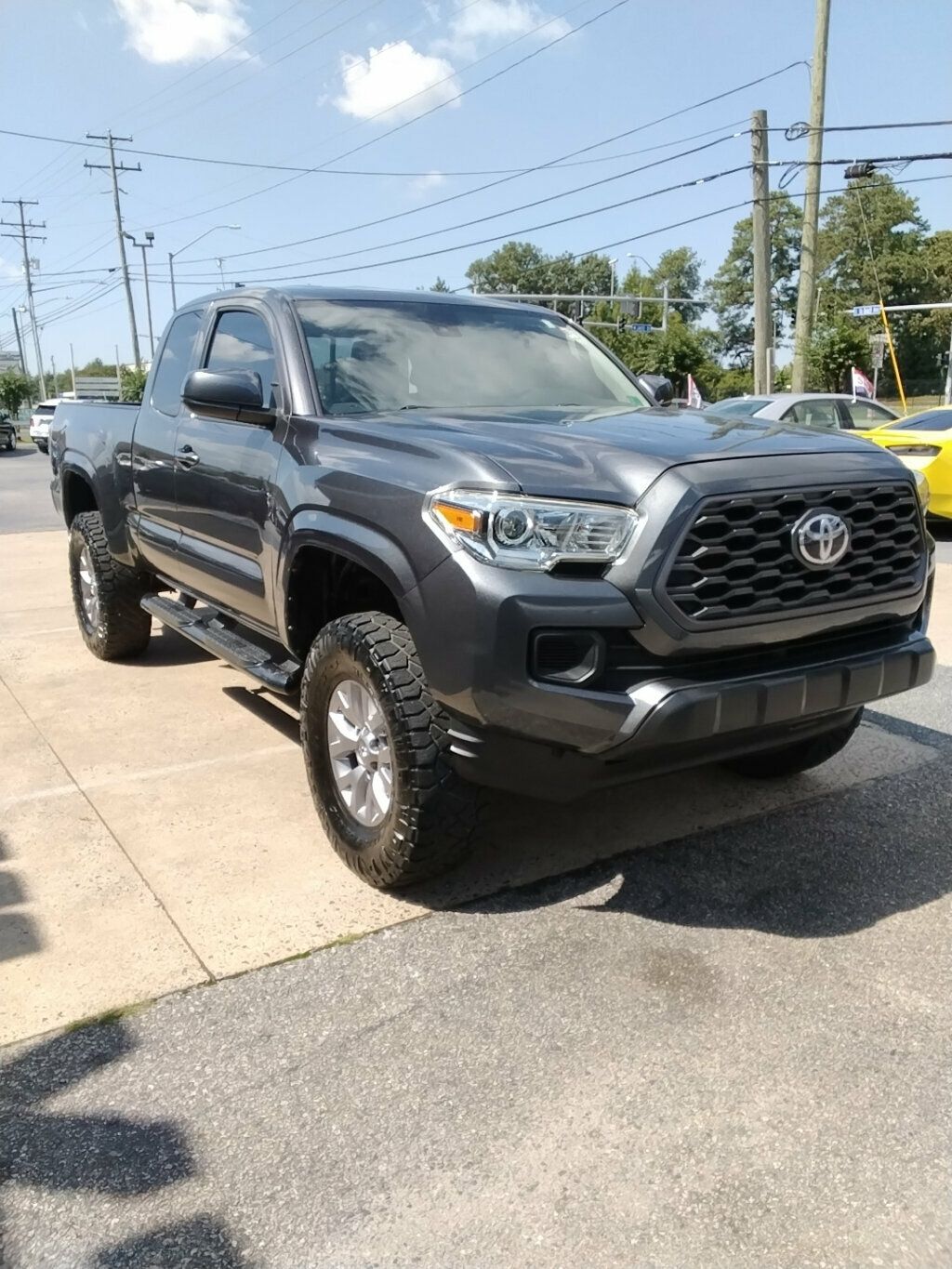 2019 Toyota Tacoma SR5 4x4 photo 4