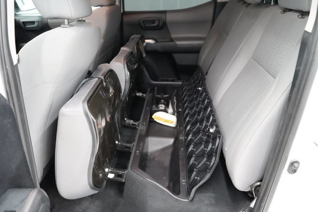 2019 Toyota Tacoma SR5 V6 - 23080815 - 30