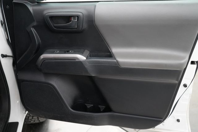 2019 Toyota Tacoma SR5 V6 - 23080815 - 35