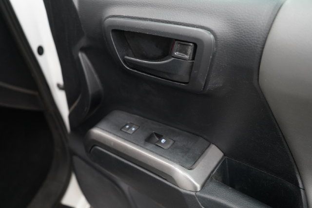 2019 Toyota Tacoma SR5 V6 - 23080815 - 36