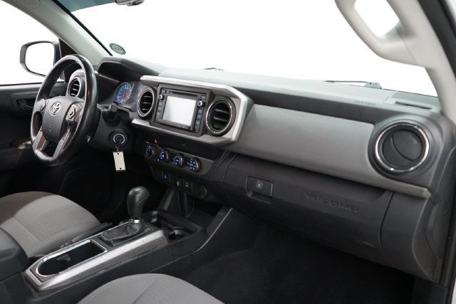 2019 Toyota Tacoma SR5 V6 - 23080815 - 38
