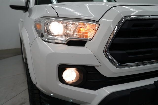 2019 Toyota Tacoma SR5 V6 - 23080815 - 40