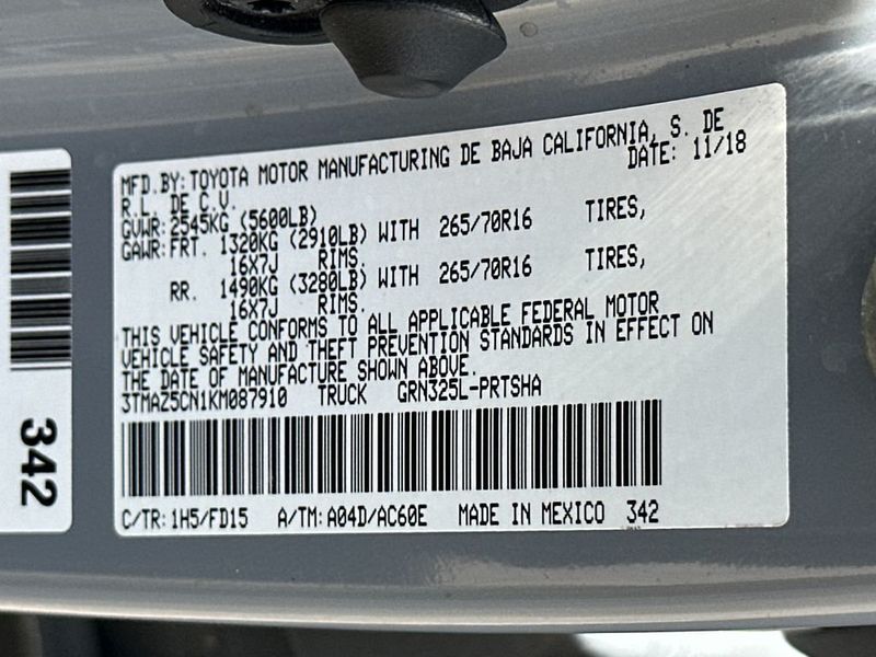 2019 Toyota Tacoma TRD Off-Road - 23045735 - 21