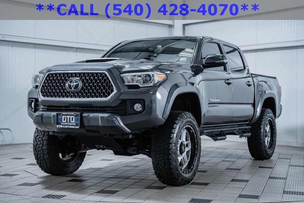 2019 Toyota Tacoma TRD Off-Road photo 3