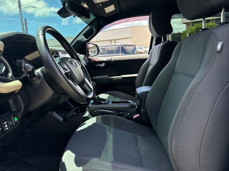 2019 Toyota Tacoma TRD Sport photo 11