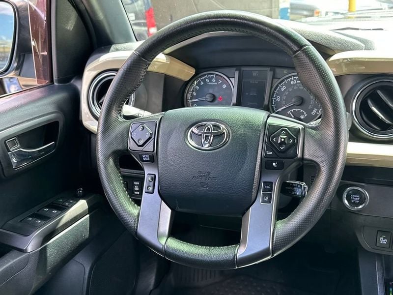 2019 Toyota Tacoma TRD Sport photo 16