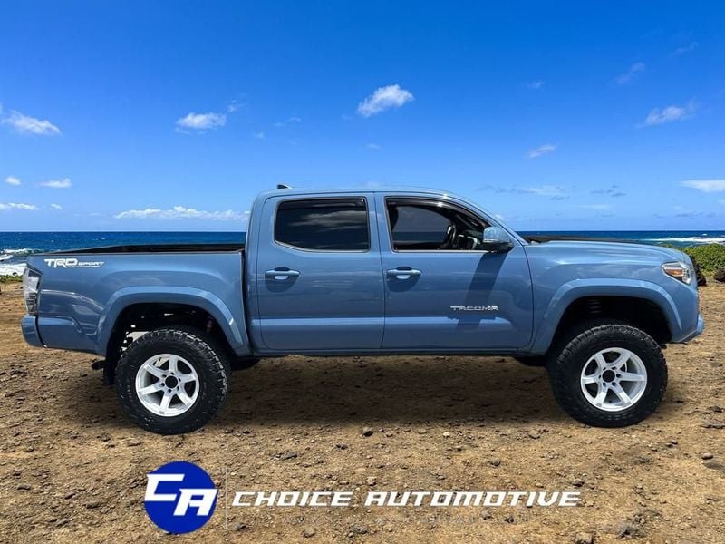 2019 Toyota Tacoma TRD Sport photo 7