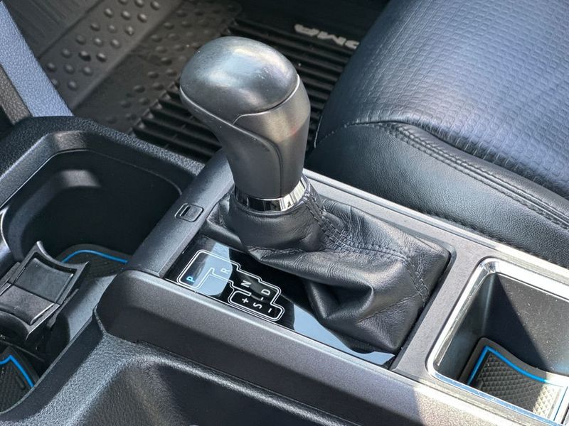2019 Toyota Tacoma TRD Sport - 23029691 - 18