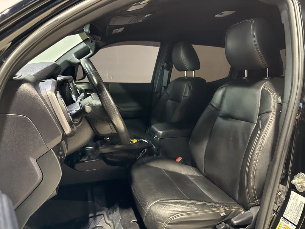 2019 Toyota Tacoma TRD Sport - 23031556 - 25