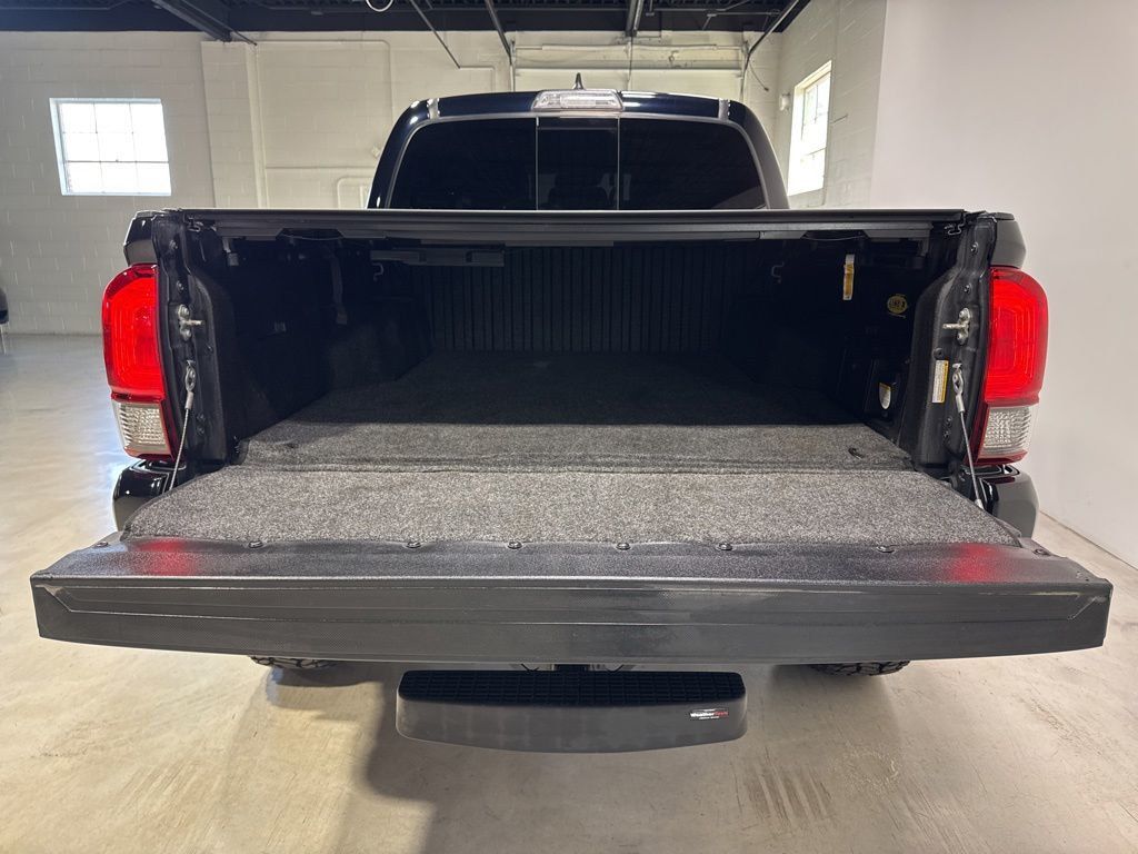2019 Toyota Tacoma TRD Sport - 23031556 - 35