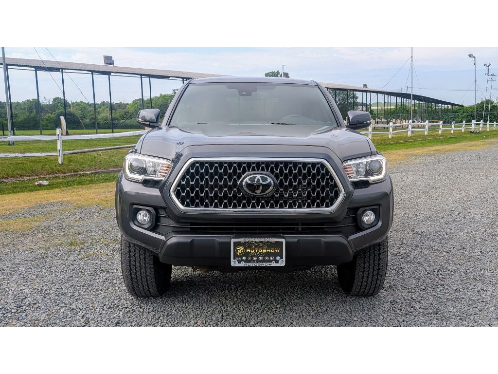 2019 Toyota Tacoma TRD Sport Double Cab V6 photo 2