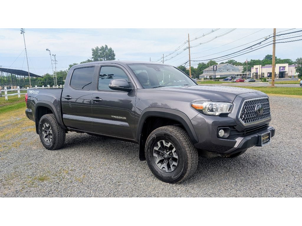 2019 Toyota Tacoma TRD Sport Double Cab V6 photo 3