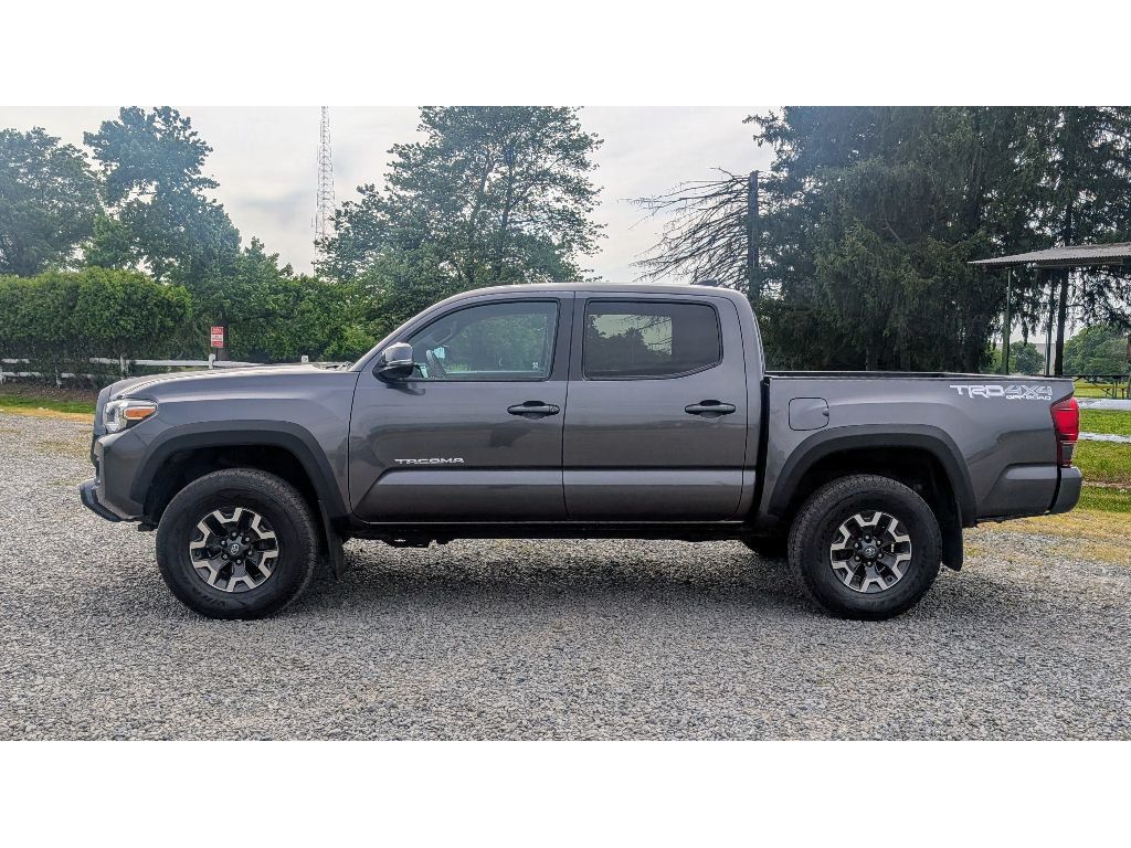 2019 Toyota Tacoma TRD Sport Double Cab V6 photo 4