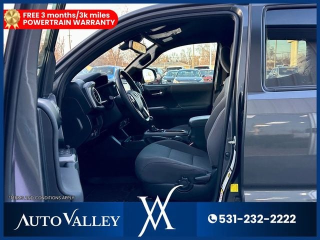 2019 Toyota Tacoma Double Cab TRD Sport Pickup 4D 5 ft - 22953726 - 12