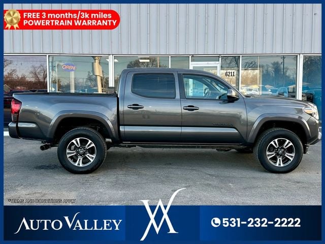 2019 Toyota Tacoma Double Cab TRD Sport Pickup 4D 5 ft - 22953726 - 7