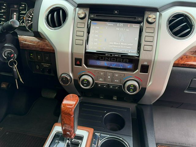 2019 Toyota Tundra 1794, CrewMax, Hard Tri-Fold Tonneau Cover, Sunroof - 23000860 - 20