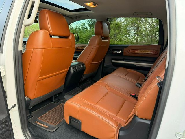 2019 Toyota Tundra 1794, CrewMax, Hard Tri-Fold Tonneau Cover, Sunroof - 23000860 - 22