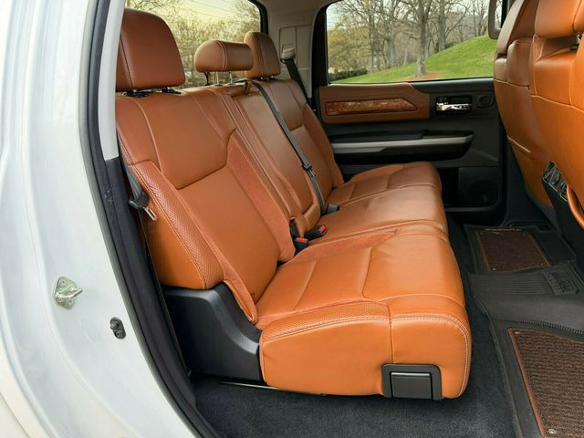 2019 Toyota Tundra 1794, CrewMax, Hard Tri-Fold Tonneau Cover, Sunroof - 23000860 - 25
