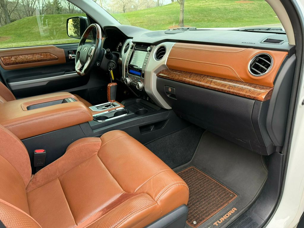 2019 Toyota Tundra 1794, CrewMax, Hard Tri-Fold Tonneau Cover, Sunroof - 23000860 - 29