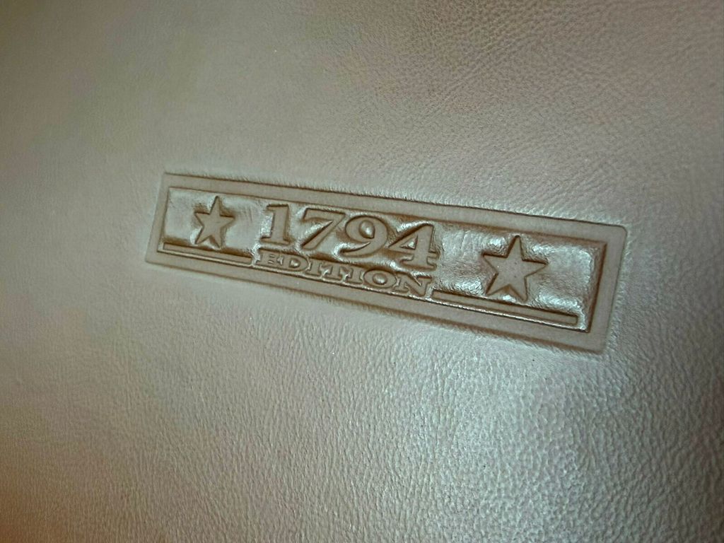 2019 Toyota Tundra 1794, CrewMax, Hard Tri-Fold Tonneau Cover, Sunroof - 23000860 - 32