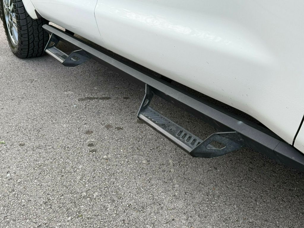 2019 Toyota Tundra 1794, CrewMax, Hard Tri-Fold Tonneau Cover, Sunroof - 23000860 - 33