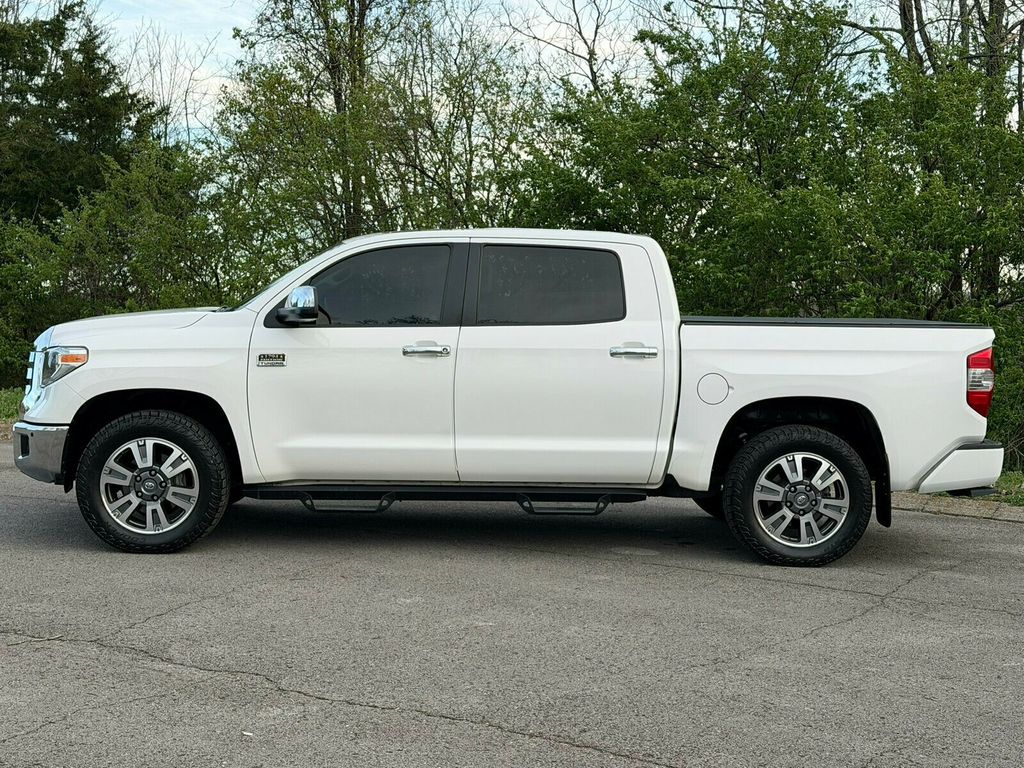 2019 Toyota Tundra 1794, CrewMax, Hard Tri-Fold Tonneau Cover, Sunroof - 23000860 - 3