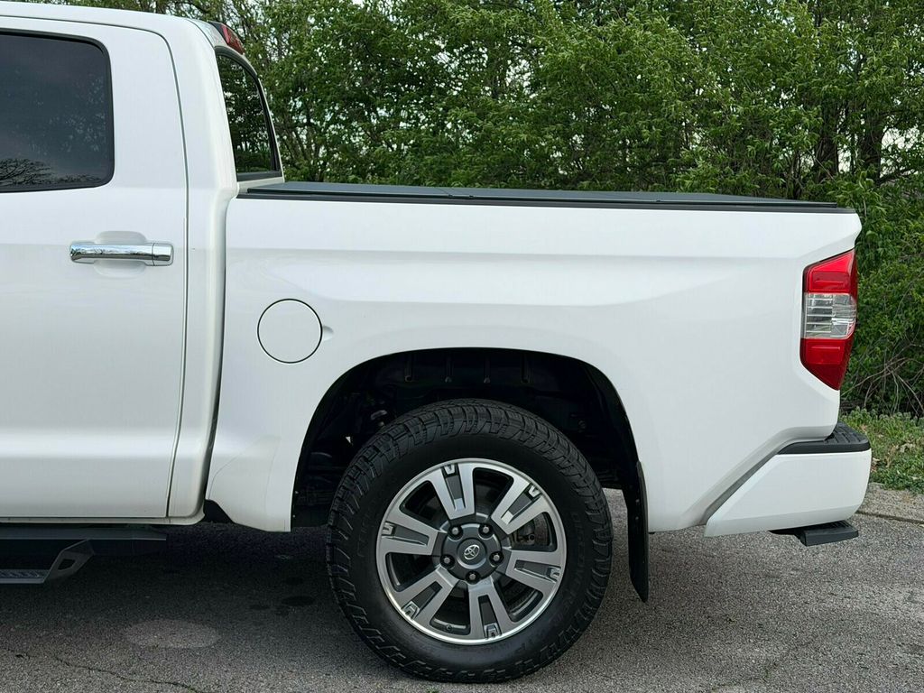 2019 Toyota Tundra 1794, CrewMax, Hard Tri-Fold Tonneau Cover, Sunroof - 23000860 - 4