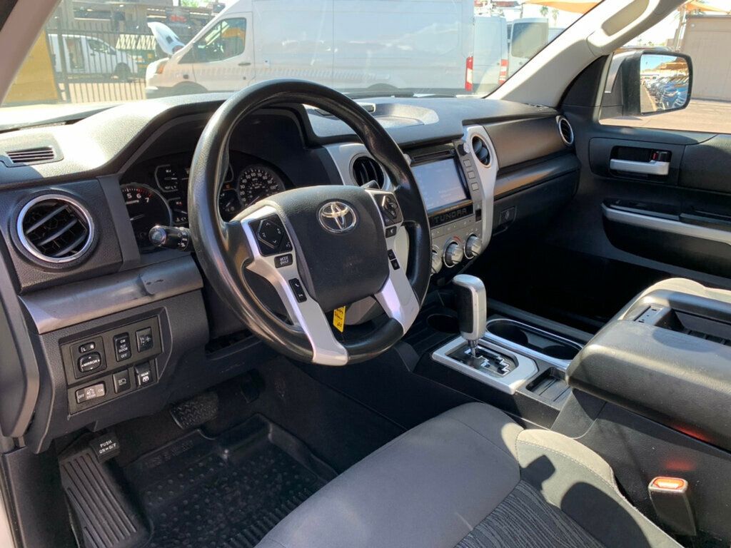 2019 Toyota Tundra 2WD SR5 CrewMax 5.5' Bed 4.6L V8 - 22932945 - 2
