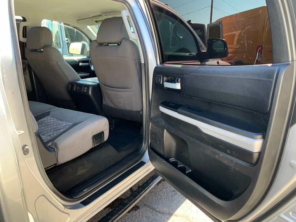 2019 Toyota Tundra 2WD SR5 CrewMax 5.5' Bed 4.6L V8 - 22932945 - 34