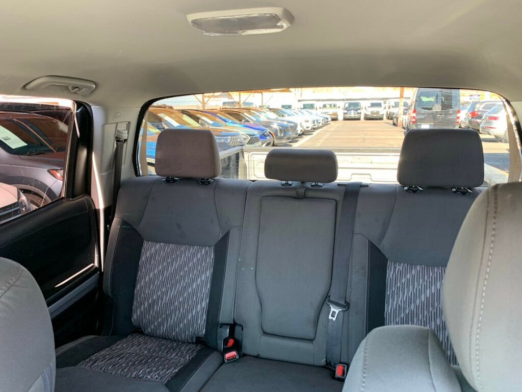 2019 Toyota Tundra 2WD SR5 CrewMax 5.5' Bed 4.6L V8 - 22932945 - 3