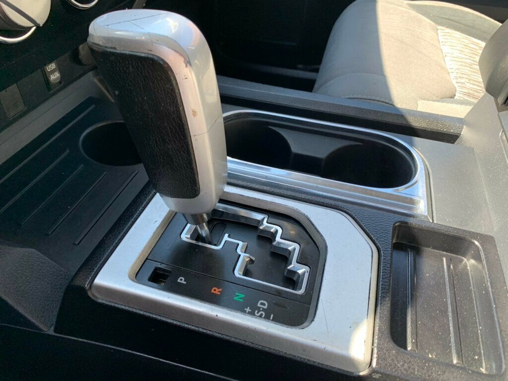 2019 Toyota Tundra 2WD SR5 CrewMax 5.5' Bed 4.6L V8 - 22932945 - 43