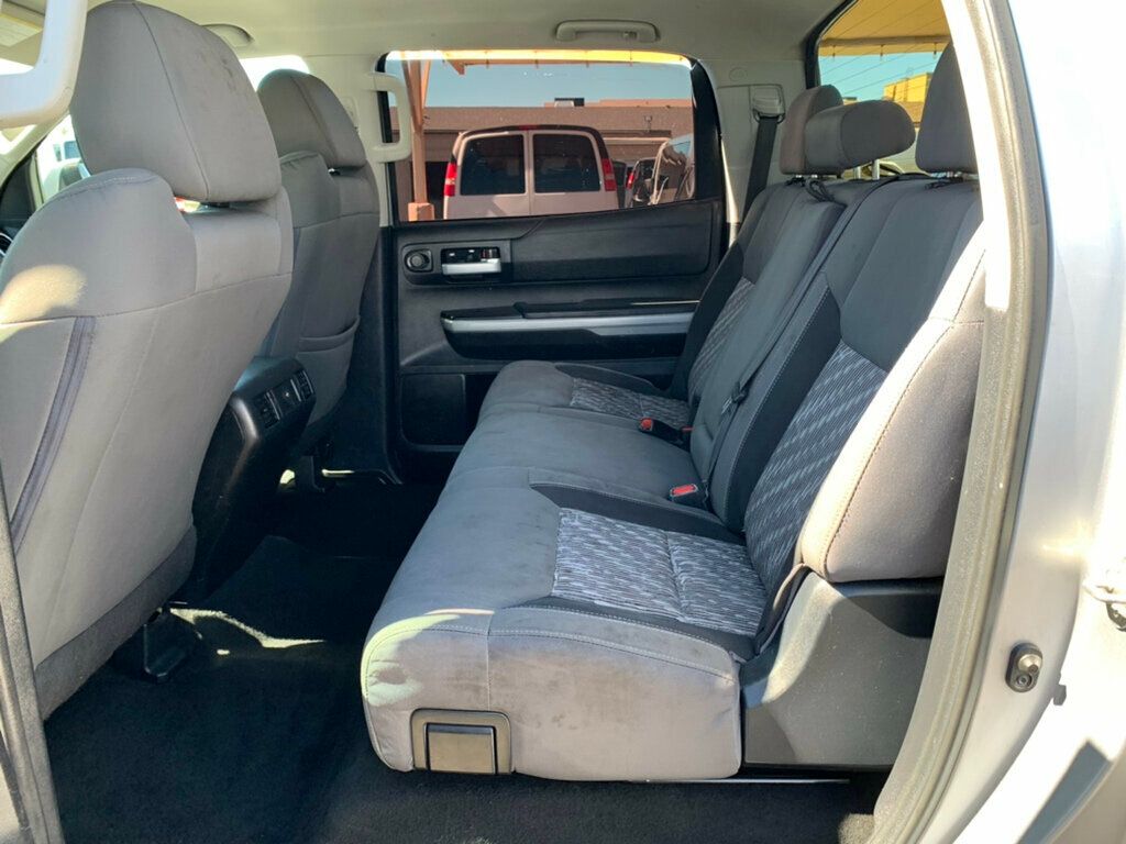 2019 Toyota Tundra 2WD SR5 CrewMax 5.5' Bed 4.6L V8 - 22932945 - 4