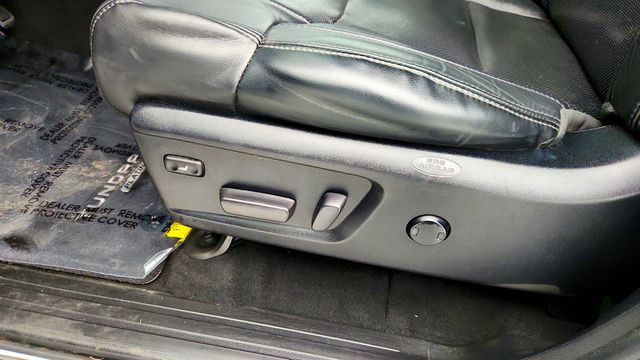 2019 Toyota Tundra 4WD Platinum CrewMax 5.5' Bed 5.7L with Power Moonroof - 22969653 - 9