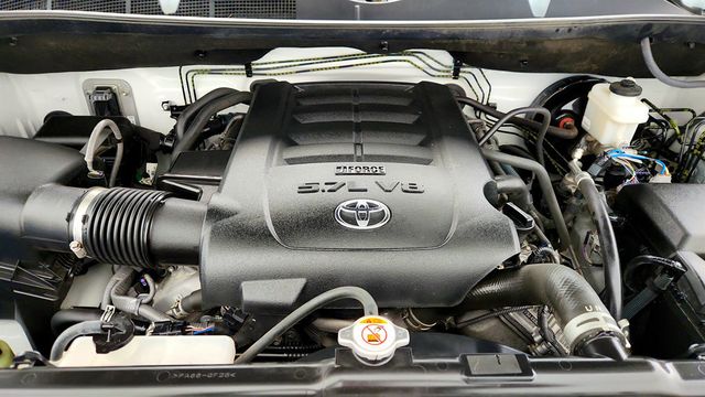 2019 Toyota Tundra 4WD Platinum CrewMax 5.5' Bed 5.7L with Power Moonroof - 22969653 - 25