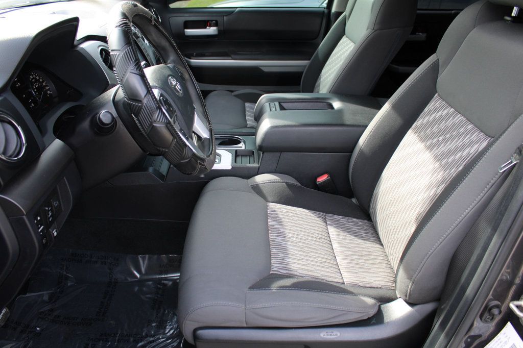 2019 Toyota Tundra SR5 CrewMax photo 18