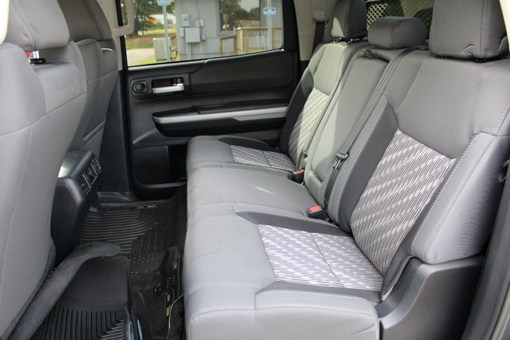 2019 Toyota Tundra SR5 CrewMax photo 20