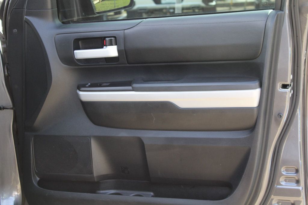 2019 Toyota Tundra SR5 CrewMax photo 26