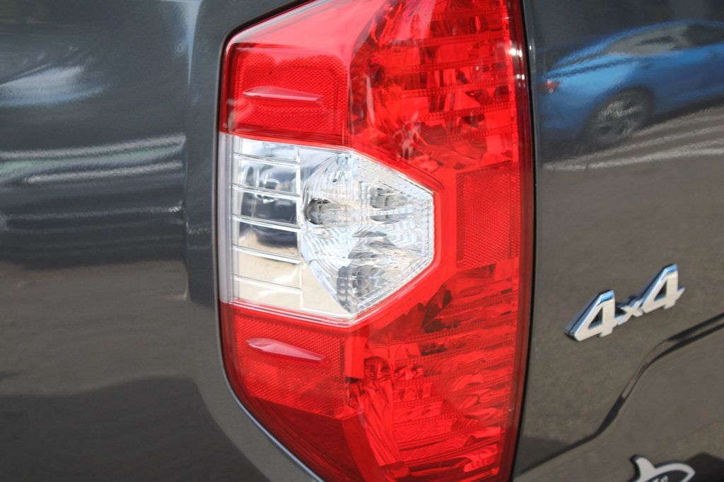 2019 Toyota Tundra SR5 CrewMax photo 28