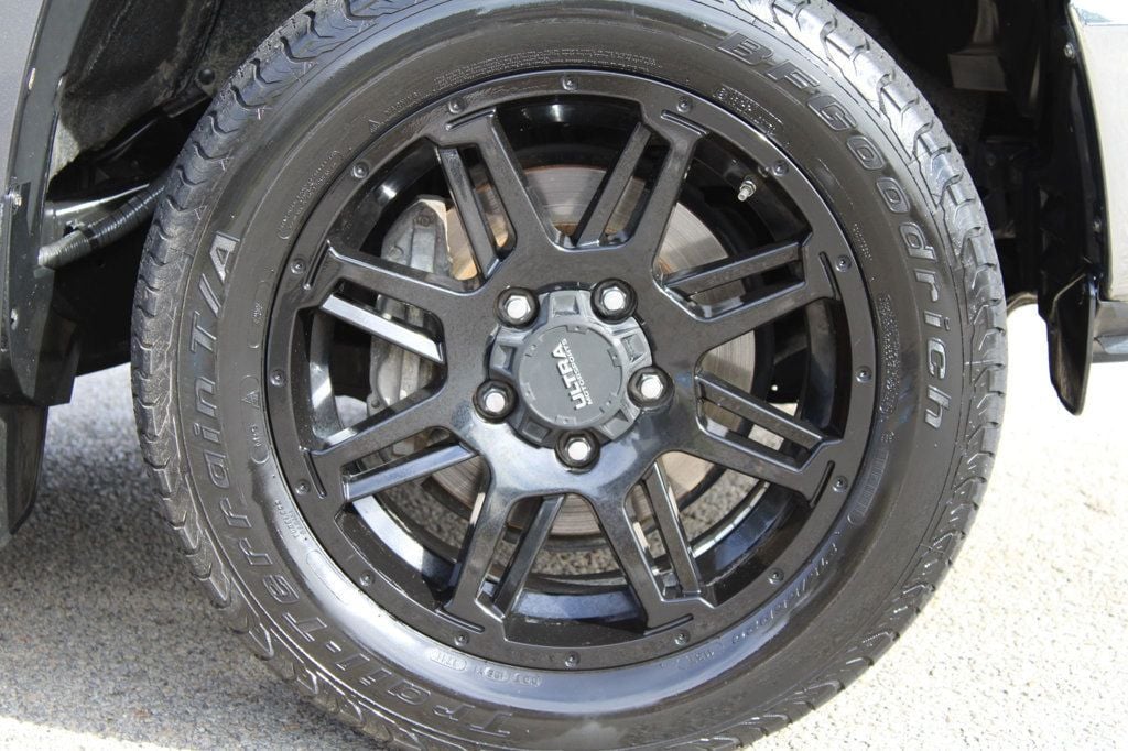 2019 Toyota Tundra SR5 CrewMax photo 39