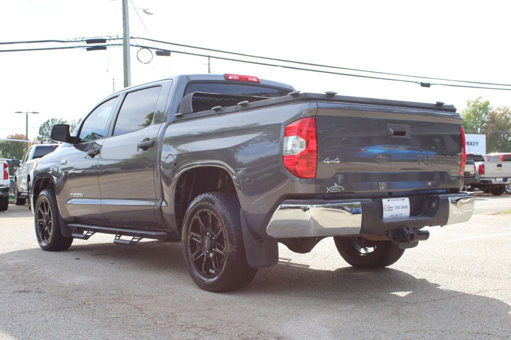2019 Toyota Tundra SR5 CrewMax photo 3