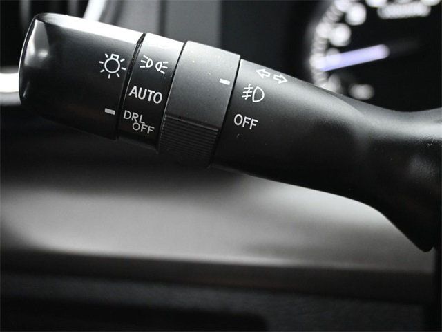 2019 Toyota Tundra 4WD SR5 CrewMax 5.5' Bed 5.7L FFV - 22904245 - 26