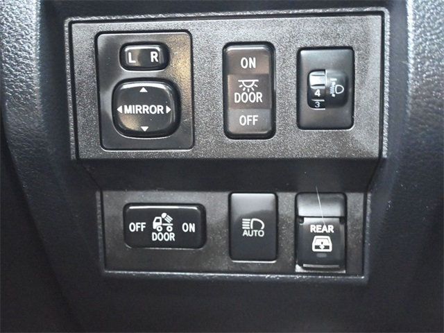 2019 Toyota Tundra 4WD SR5 CrewMax 5.5' Bed 5.7L FFV - 22904245 - 28