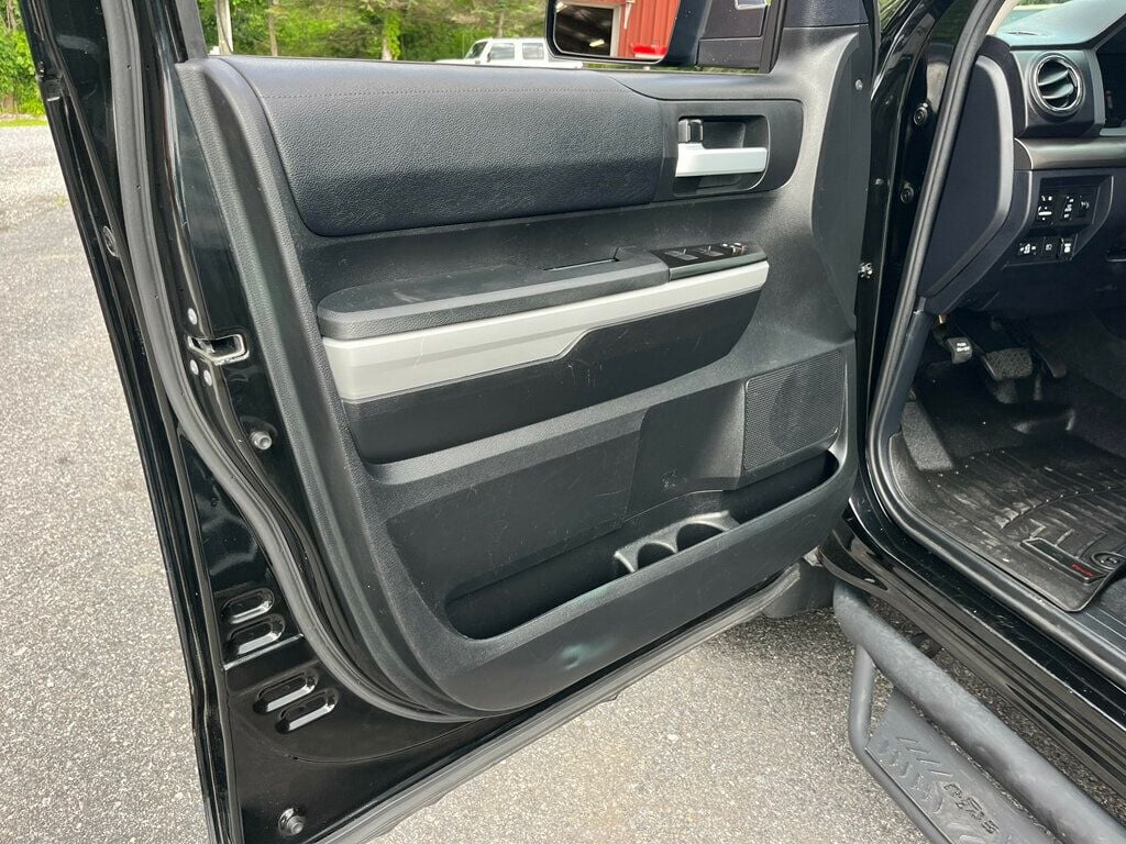 2019 Toyota Tundra CREW MAX TRD SPORT 4x4 - 23042034 - 22