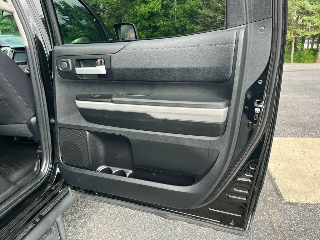 2019 Toyota Tundra CREW MAX TRD SPORT 4x4 - 23042034 - 29